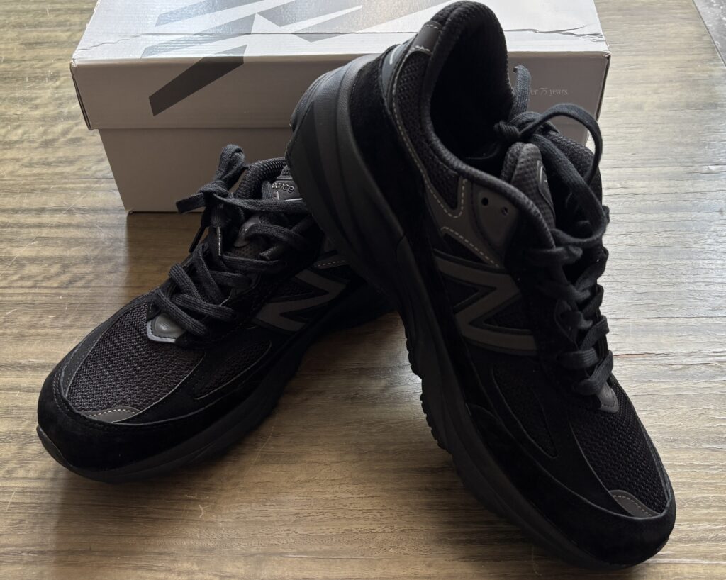 New Balance直営店で購入した990v6モデル「U990BB6」